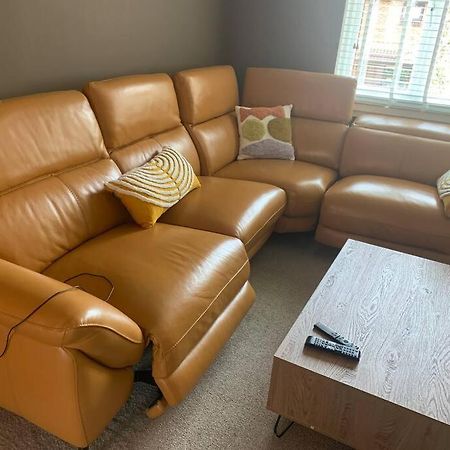Cosy One Bed Flat Free Parking Apartment Send Екстериор снимка