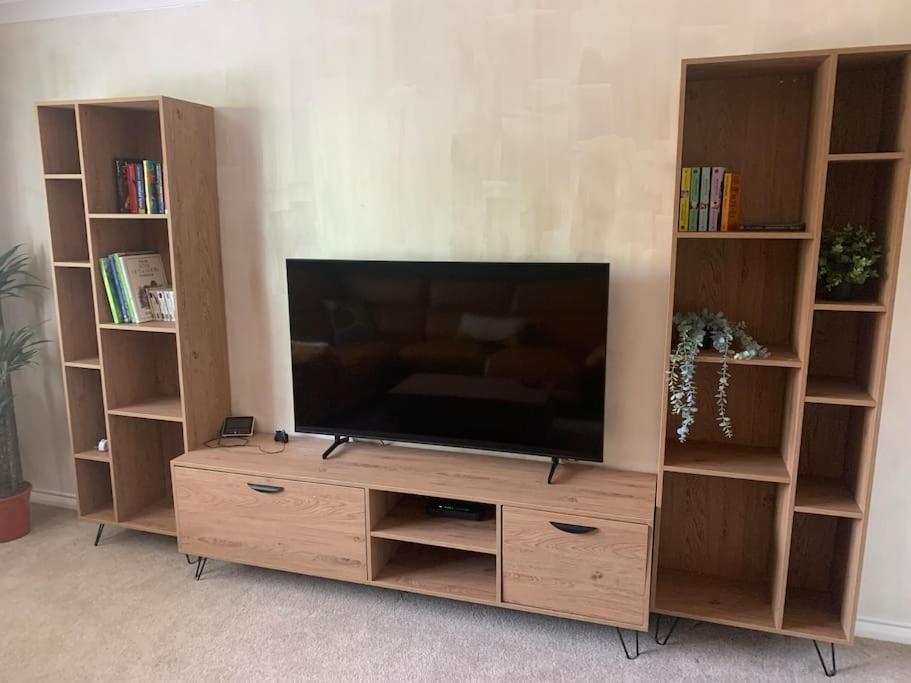 Cosy One Bed Flat Free Parking Apartment Send Екстериор снимка